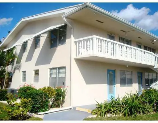 Front view, corner first-floor unit