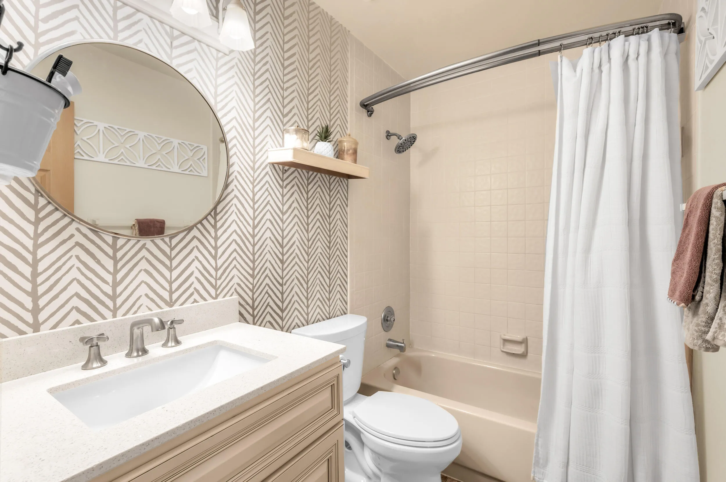 2nd Floor Full Bath