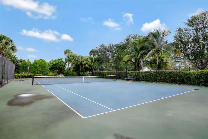 Midtown Tennis court