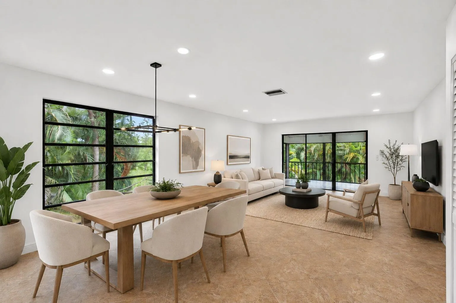DINING/LIVING ROOM