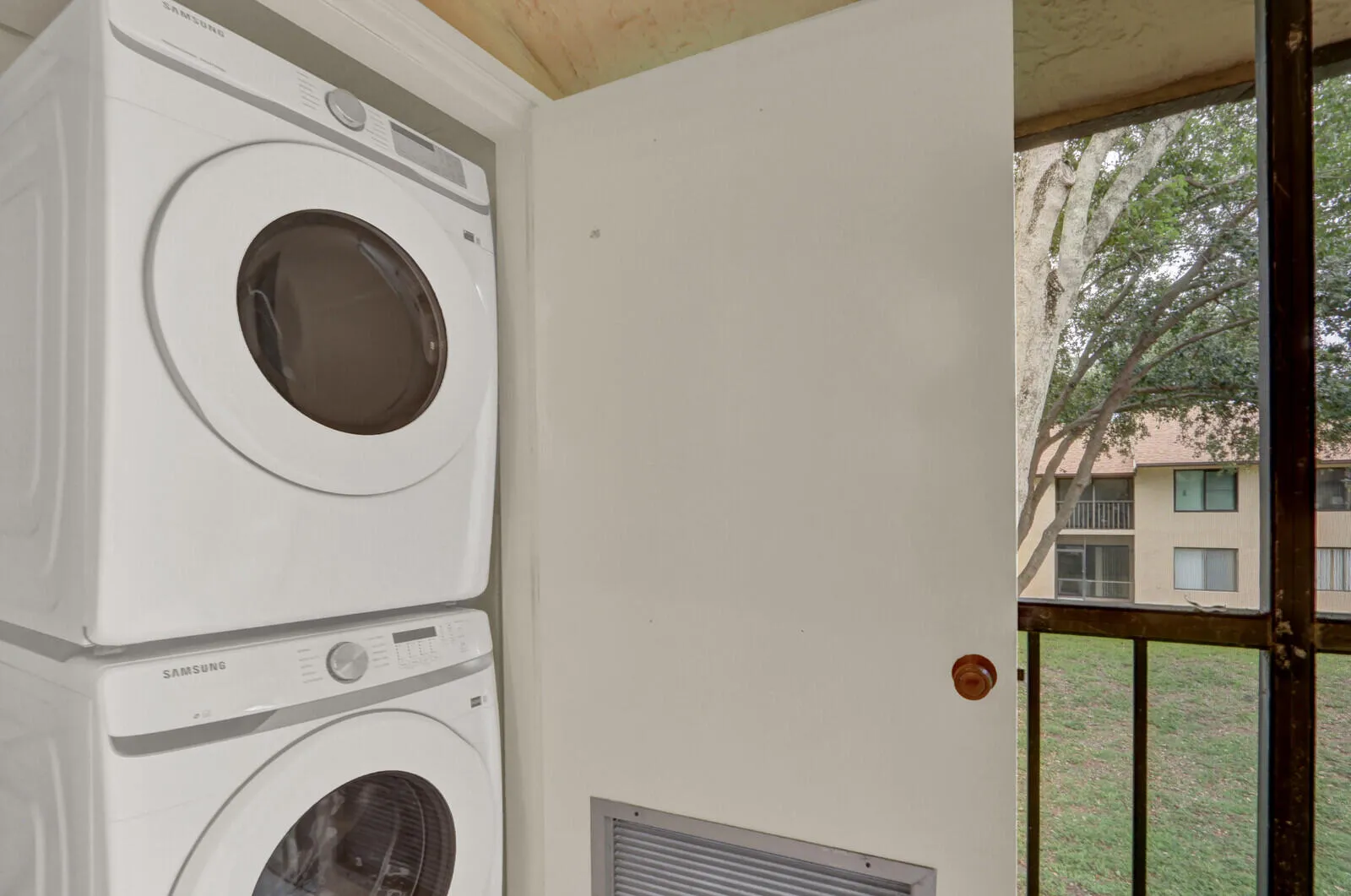In-Unit Laundry