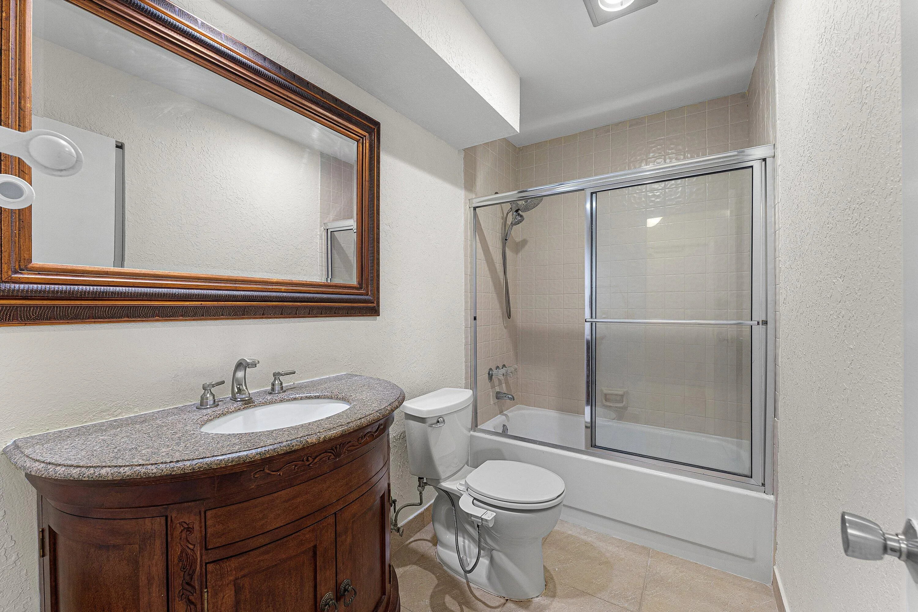 2nd bathroom