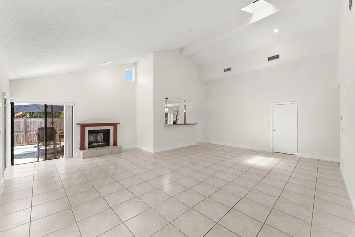 009-7627SierraDriveWest-BocaRaton-FL-334