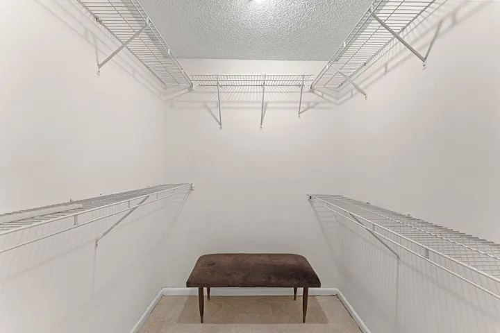Master walkin closet