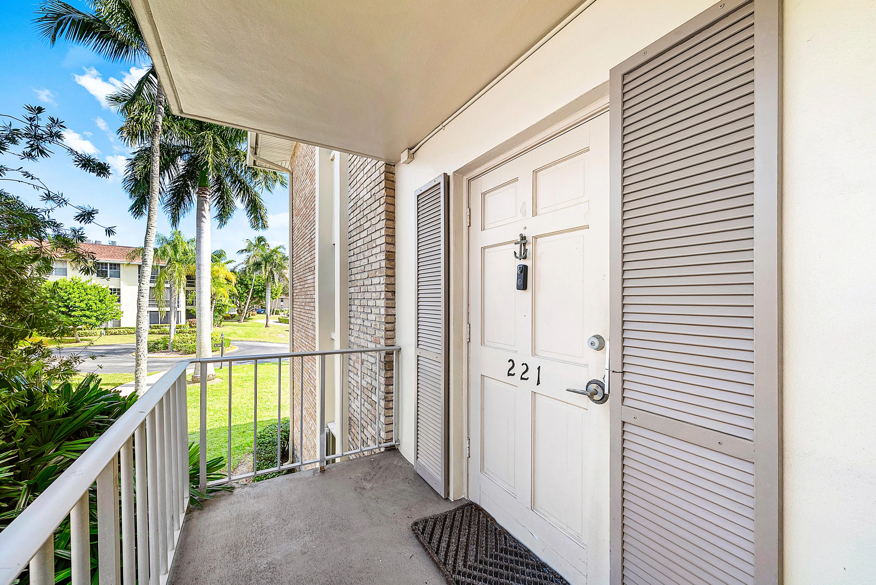 003-5540TamberlaneCircle-221-PalmBeachGa