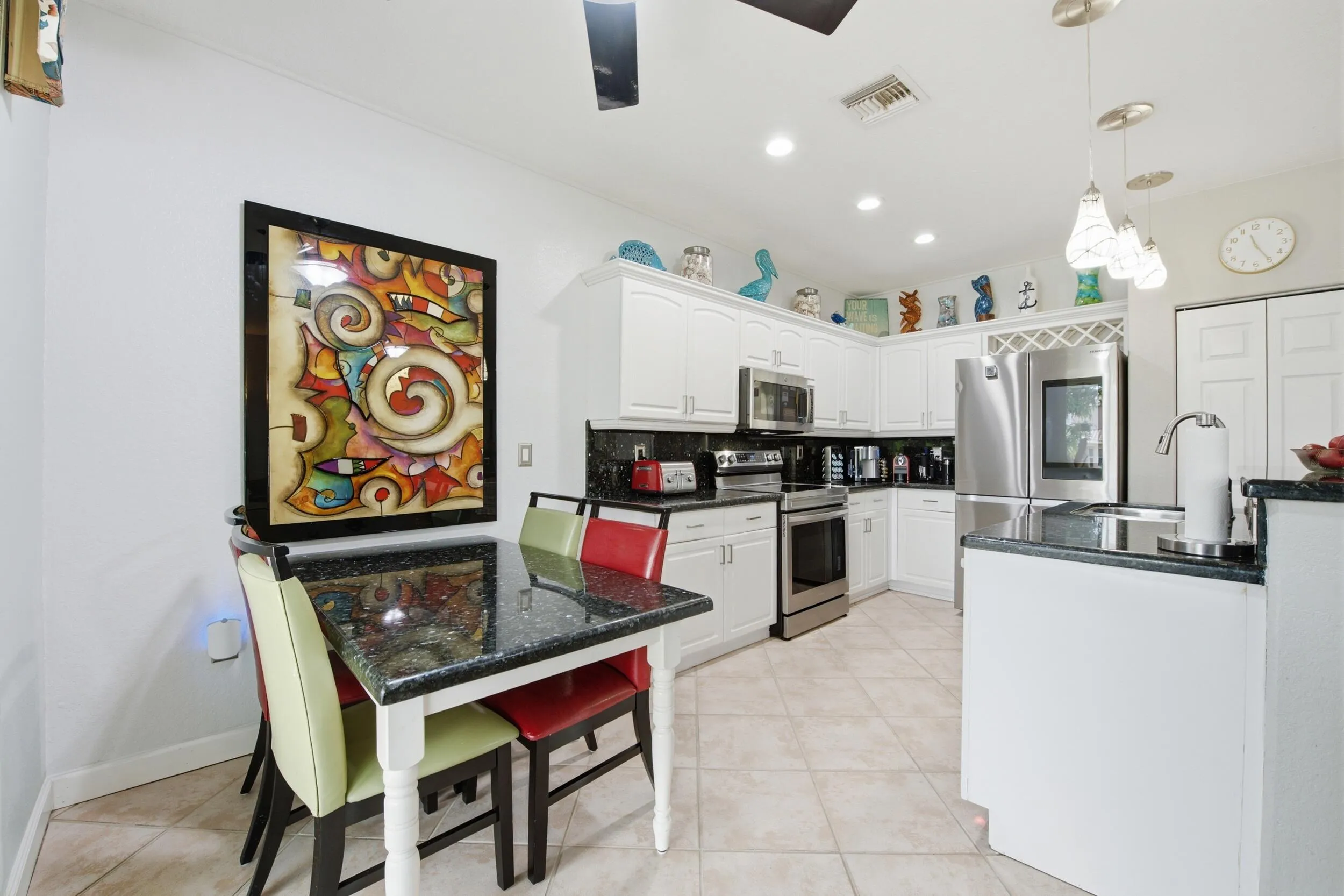Eat in kitchen