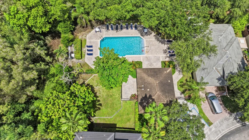 Community pool