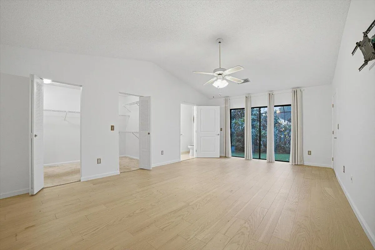 19-Bedroom2-C
