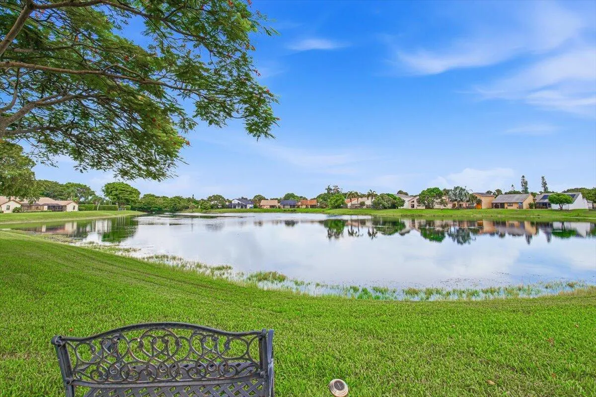 32-Front Home-Lake View