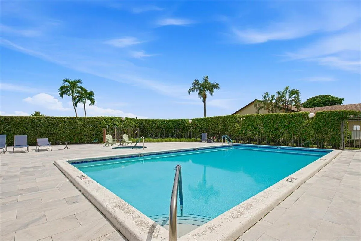 23-Community-Pool
