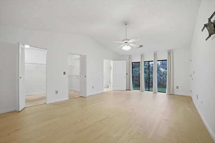 19-Bedroom2-C