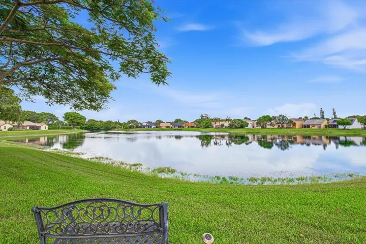 32-Front Home-Lake View