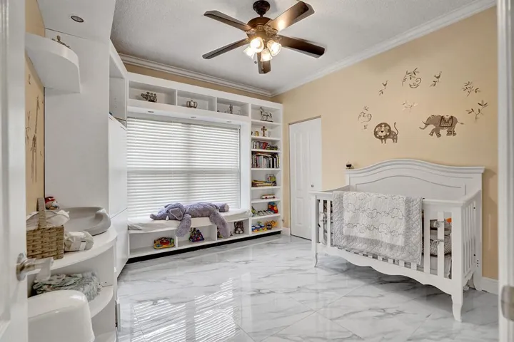 029 Bed