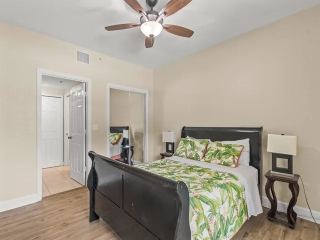 4210 Gator Trace Ave "B"