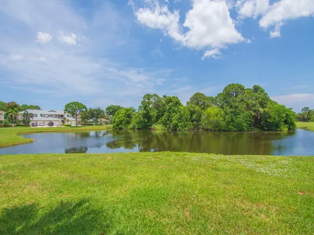 4210 Gator Trace Ave "B"
