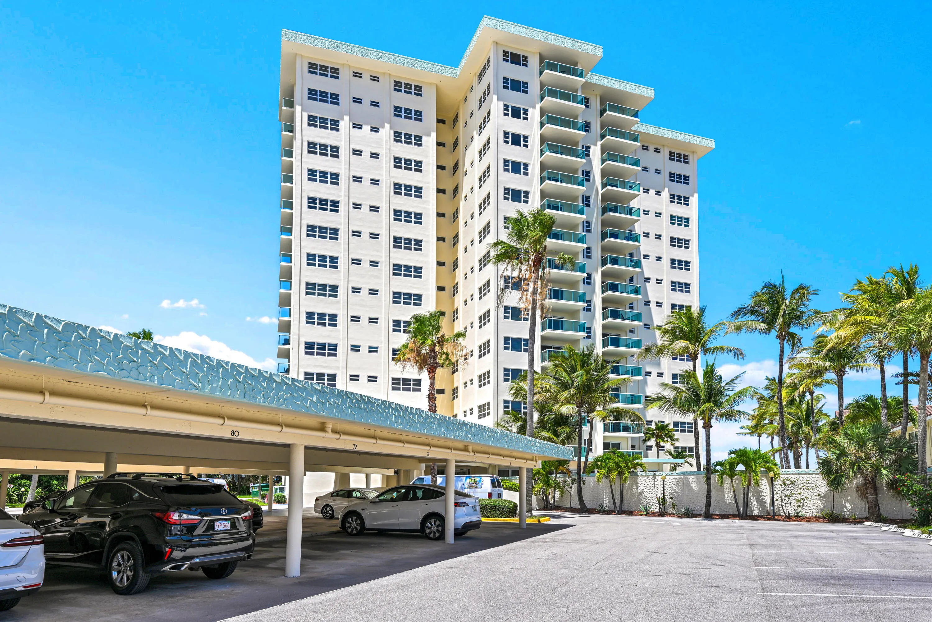 6000 N Ocean Blvd 8E 00041