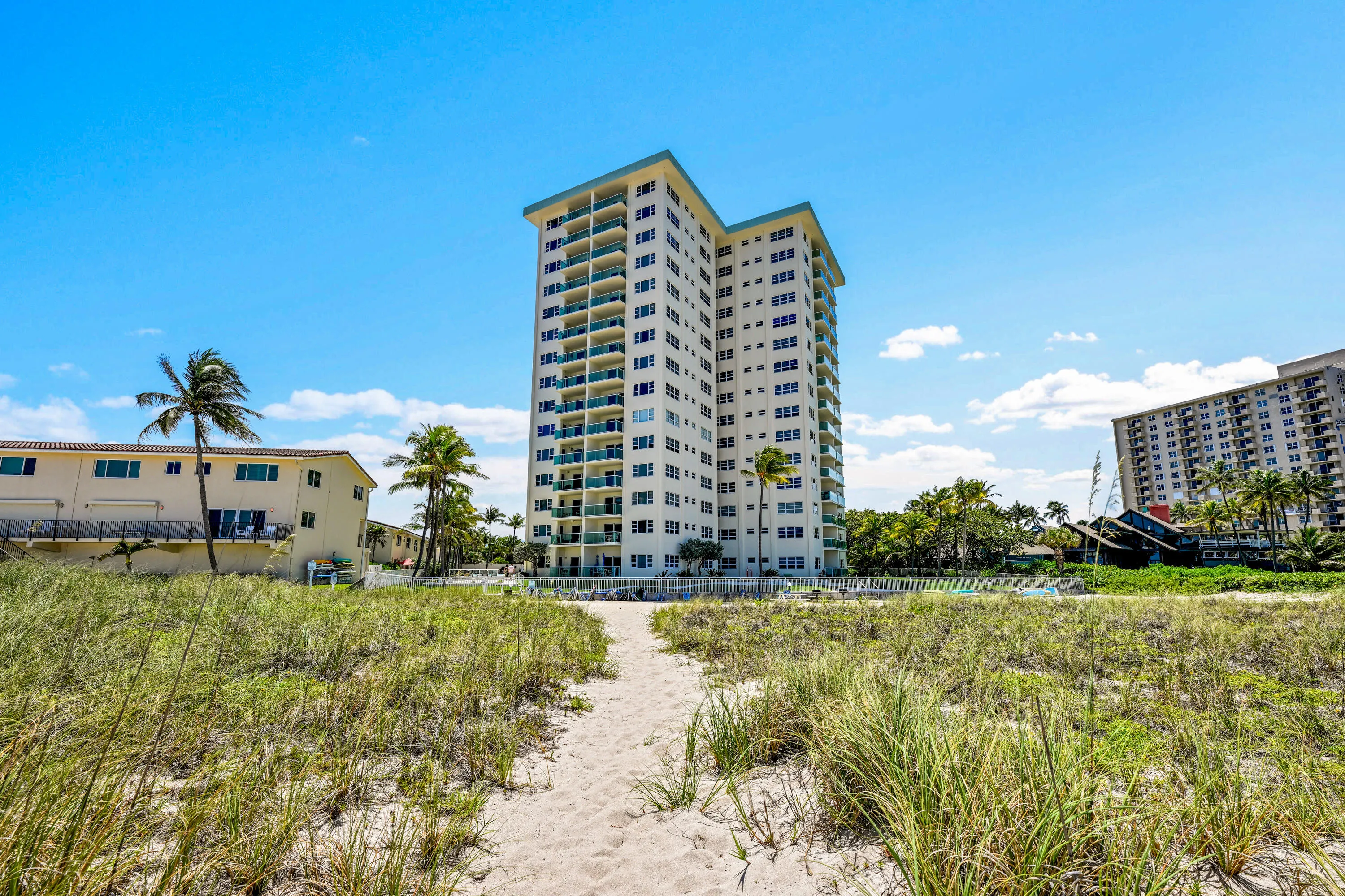 6000 N Ocean Blvd 8E 00036
