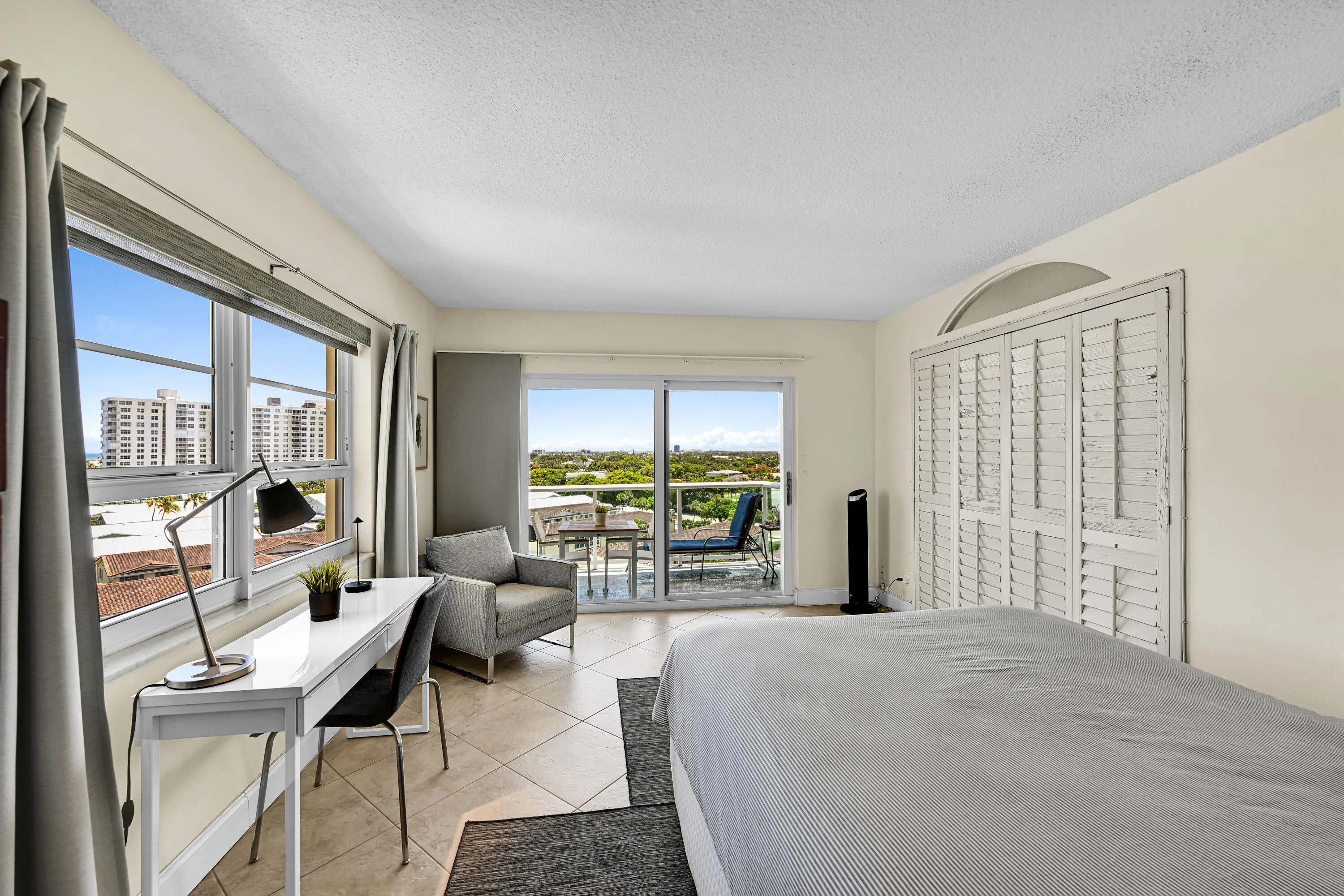 6000 N Ocean Blvd 8E 00019