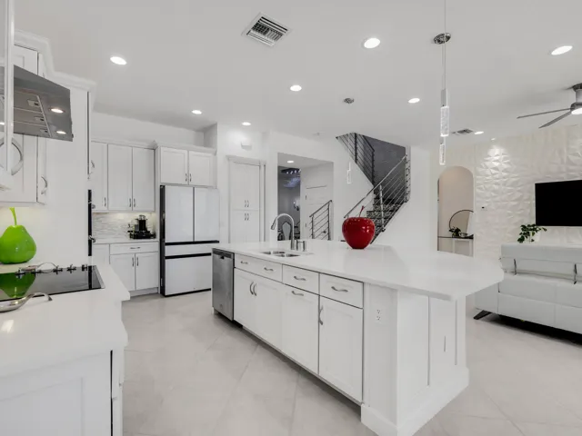 8256 Bradford Way Parkland FL 33076 USA-