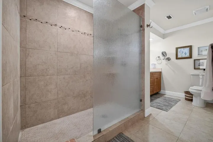 owner suite with shower