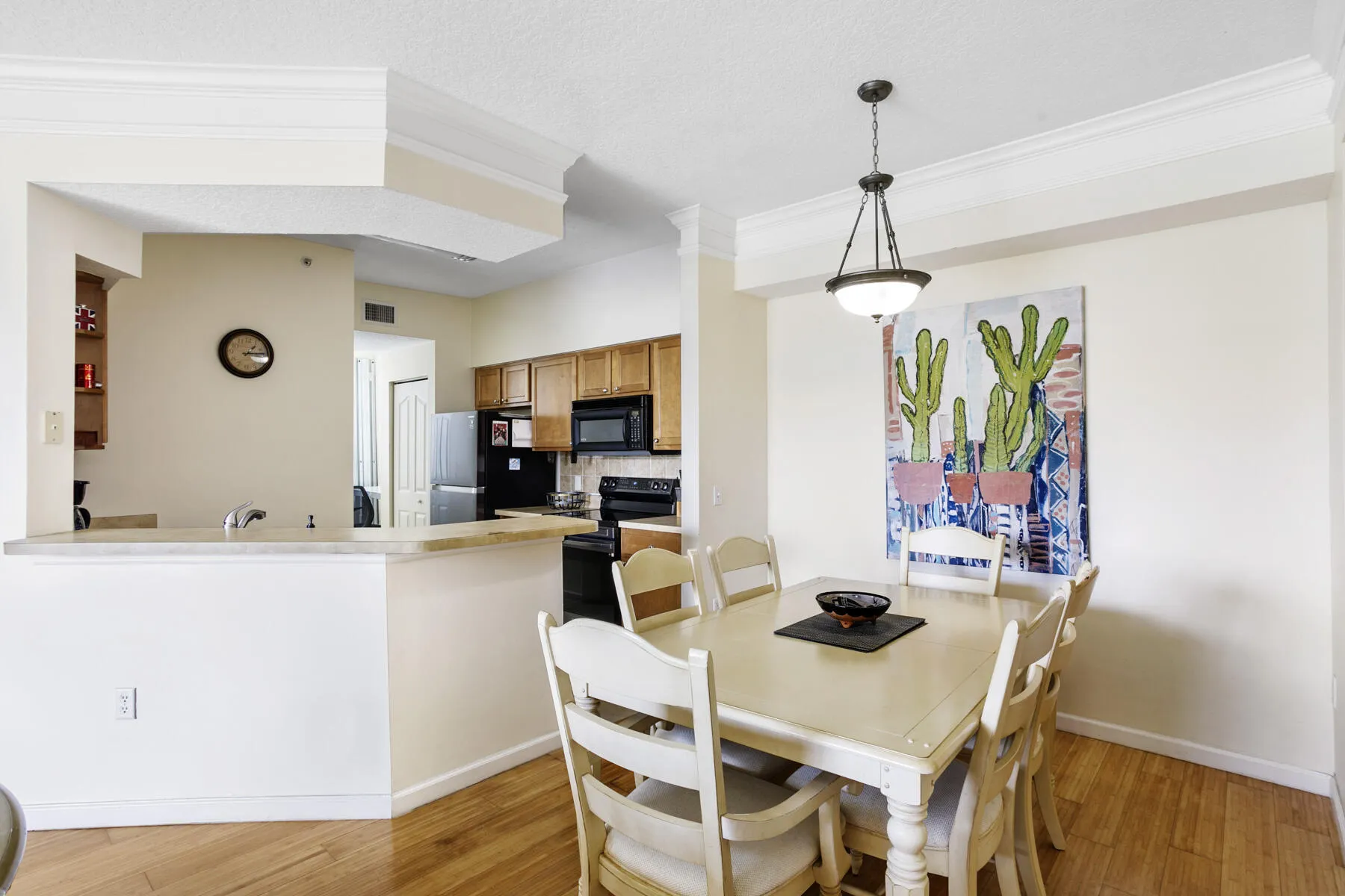 Light & Bright Condo