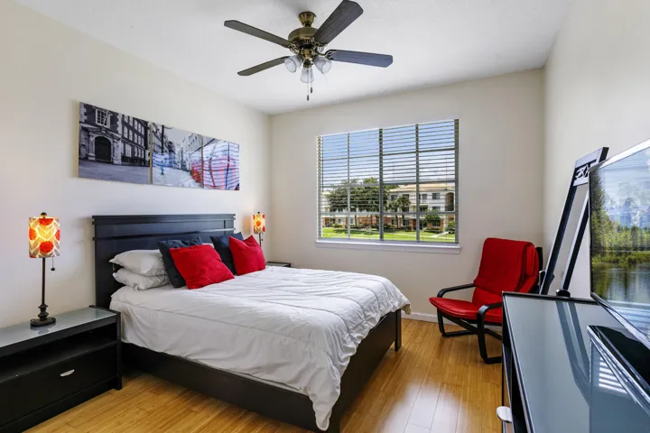 Guest Bedroom pic 1