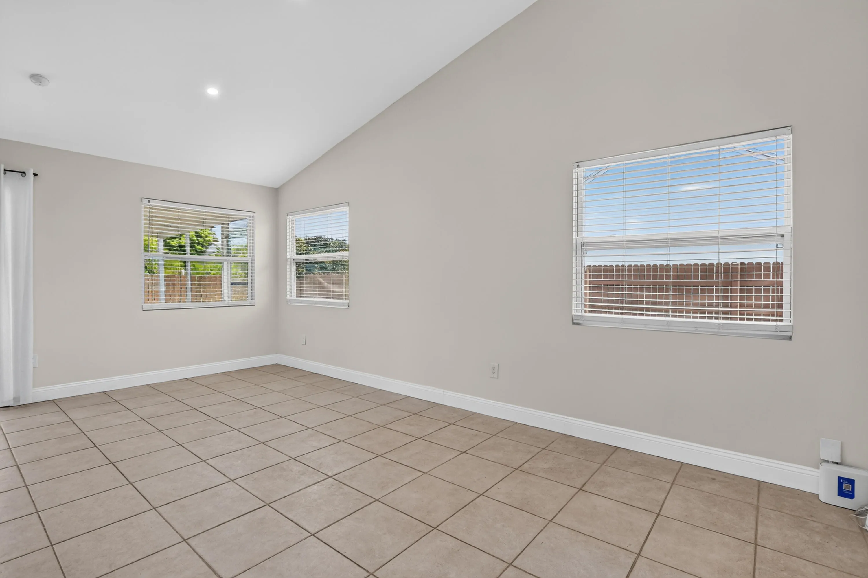 Dining area off kitchen