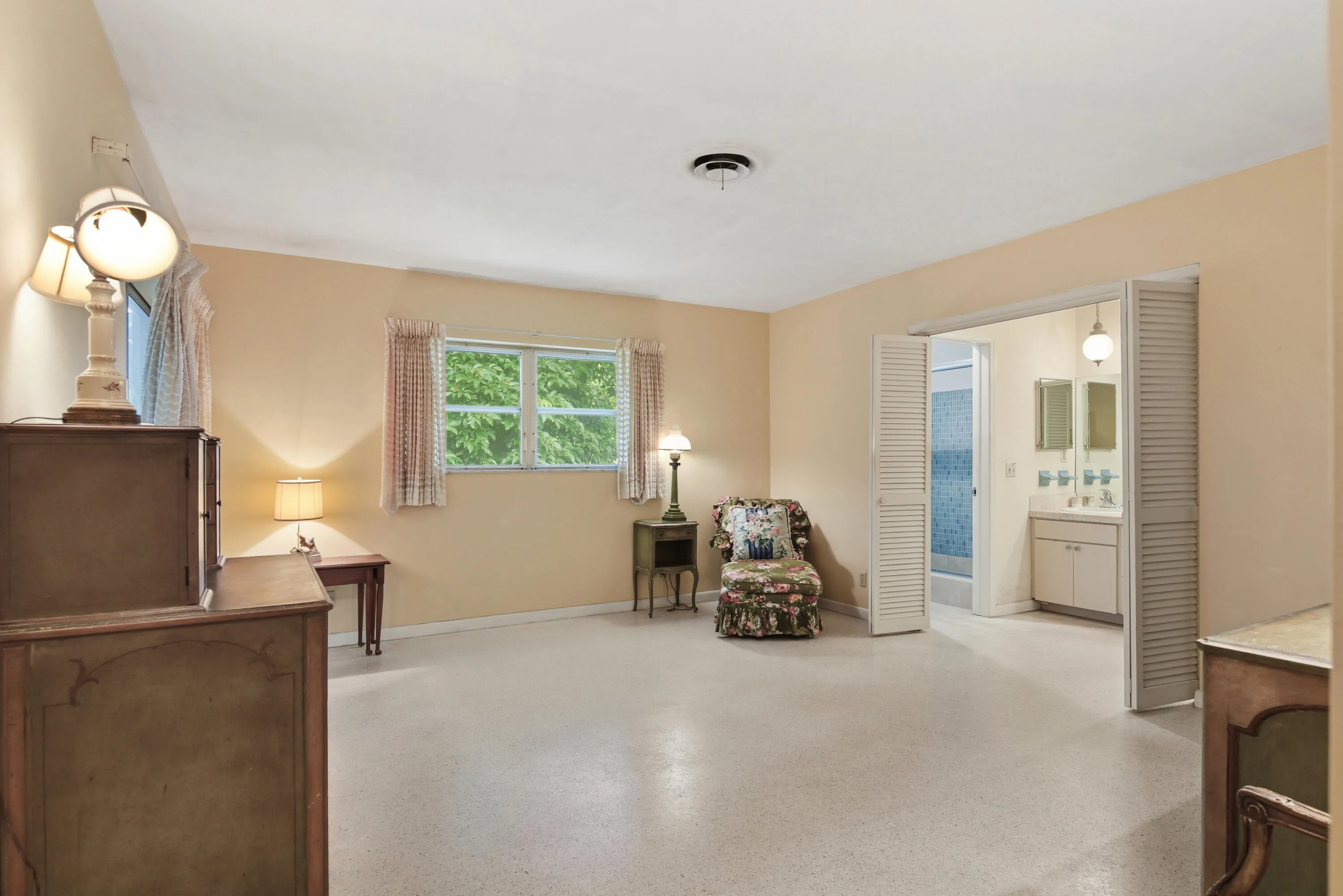91 SW 11th Ave_Lois Ronan_34