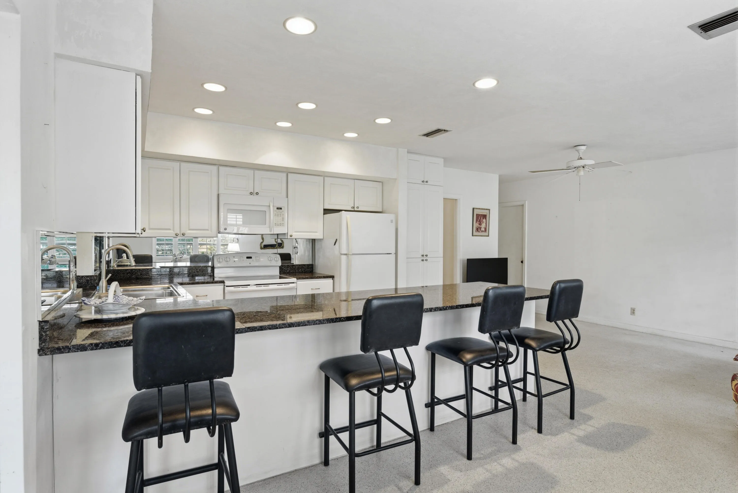 91 SW 11th Ave_Lois Ronan_31