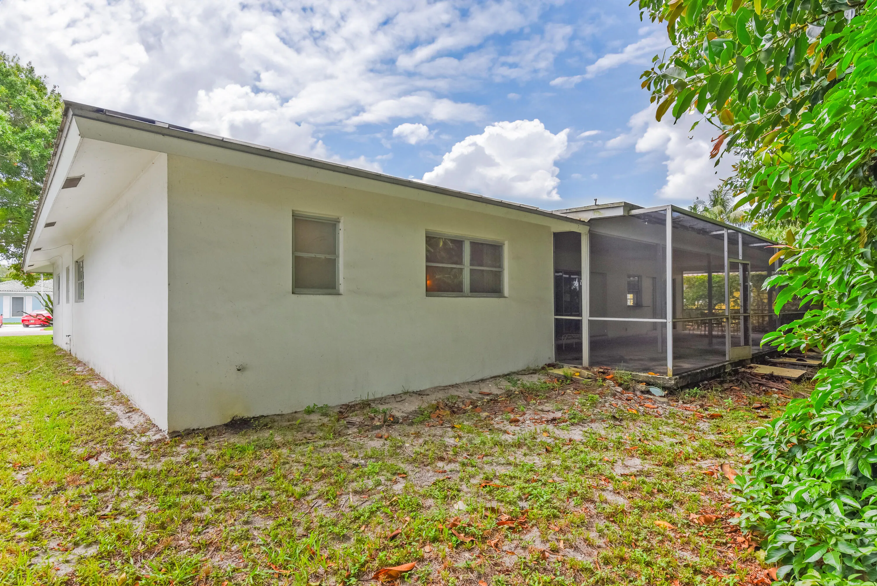 91 SW 11th Ave_Lois Ronan_6