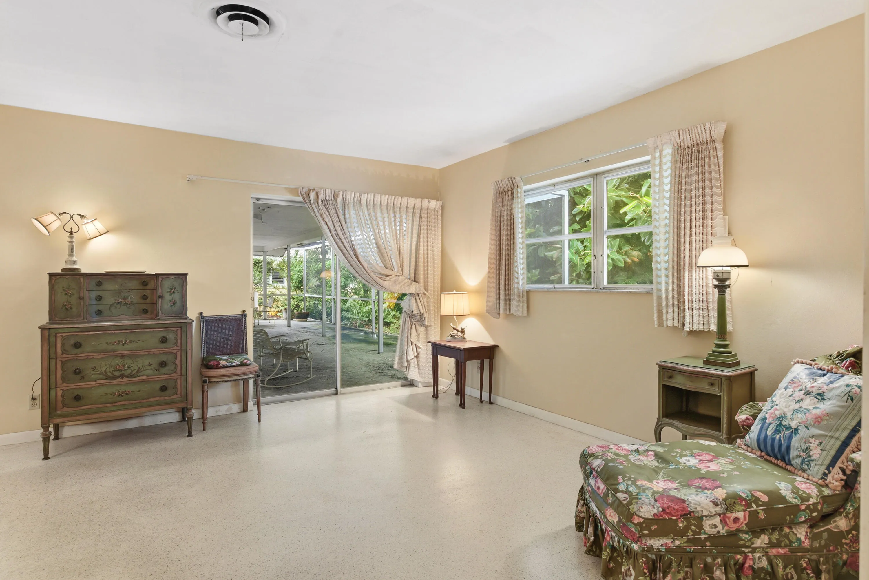 91 SW 11th Ave_Lois Ronan_38