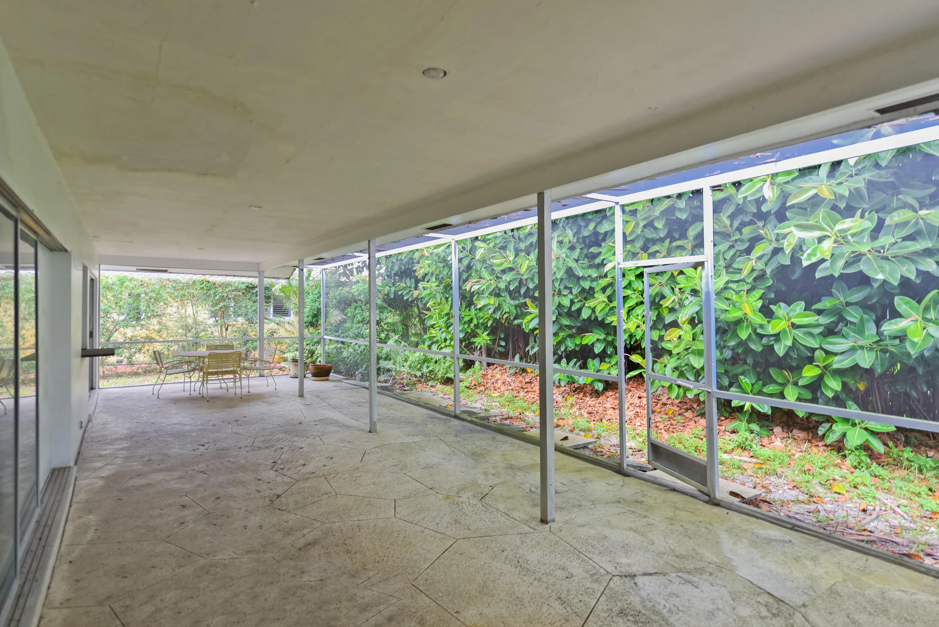 91 SW 11th Ave_Lois Ronan_2 copy