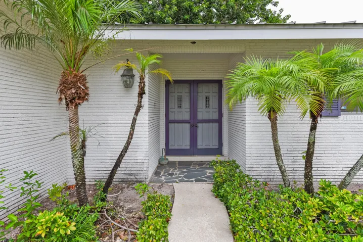 91 SW 11th Ave_Lois Ronan_2
