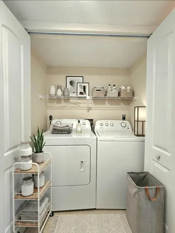 IN-UNIT WASHER AND DRYER FOR YOUR CONVENIENCE.