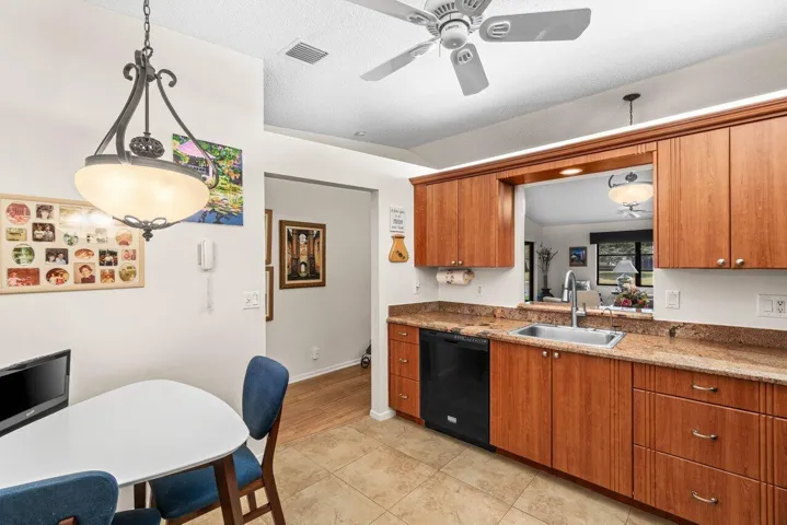 009-8286SpringlakeDrive-BocaRaton-FL-334