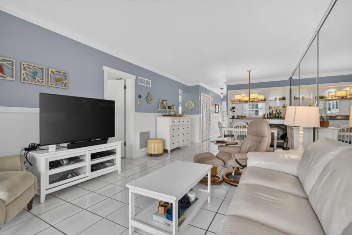 23-web-or-mls-298 Interiors-2181