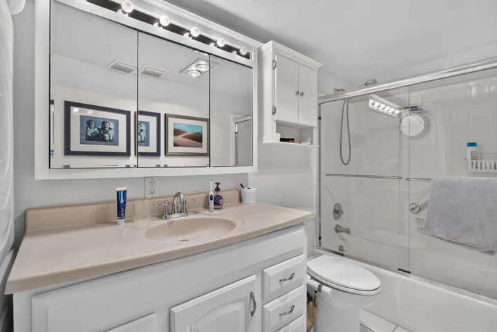 33-web-or-mls-298 Interiors-2241