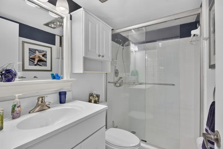 14-web-or-mls-298 Interiors-2131