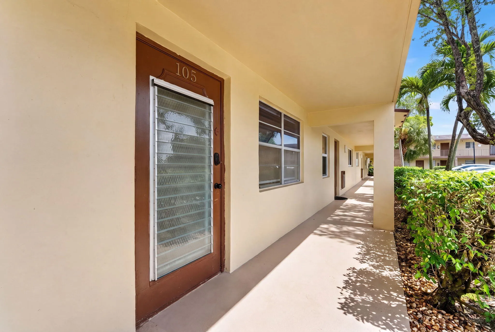 2-web-or-mls-Exterior_DSC02295_hf4k