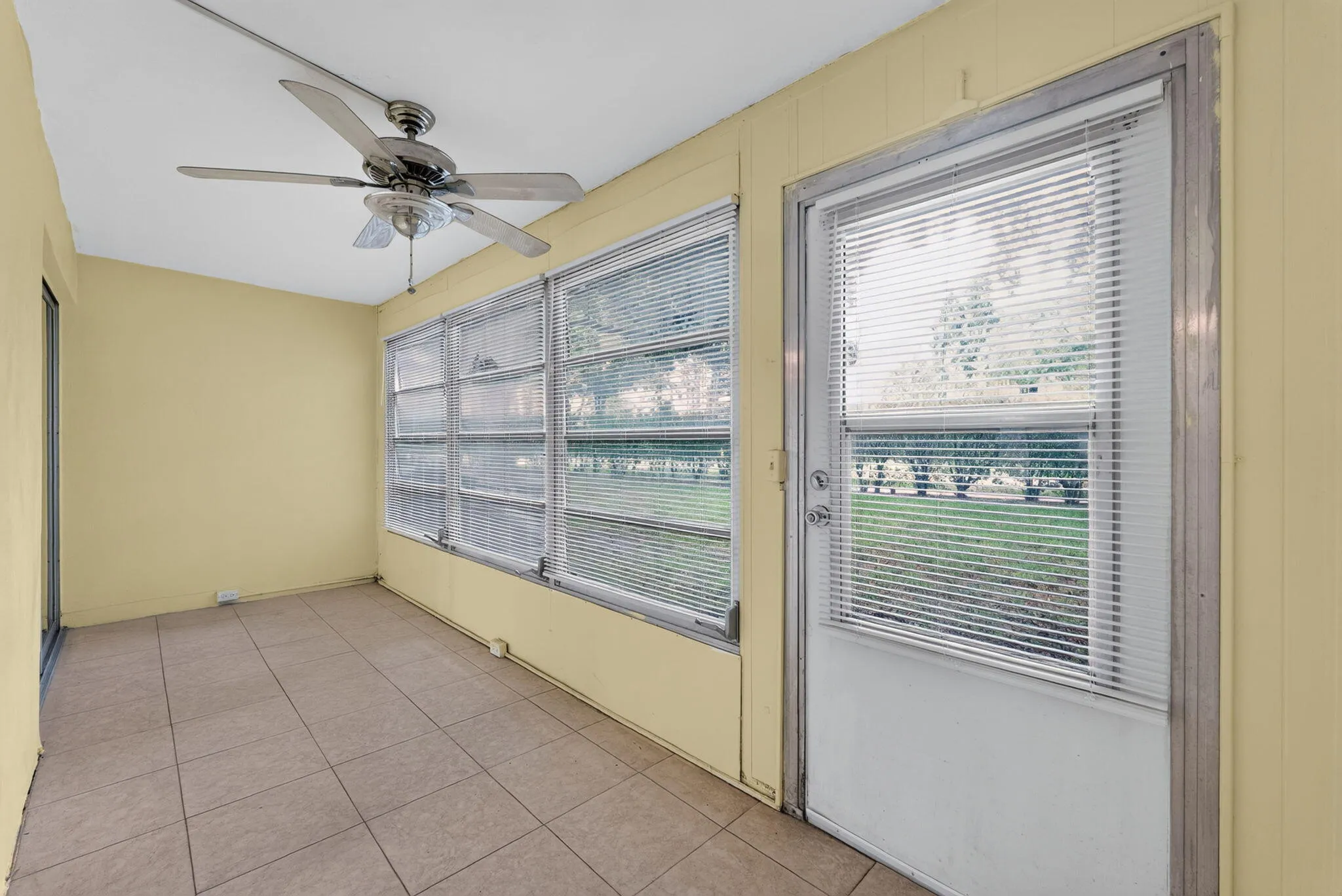 19-web-or-mls-Vacant_DSC02283_hf4k