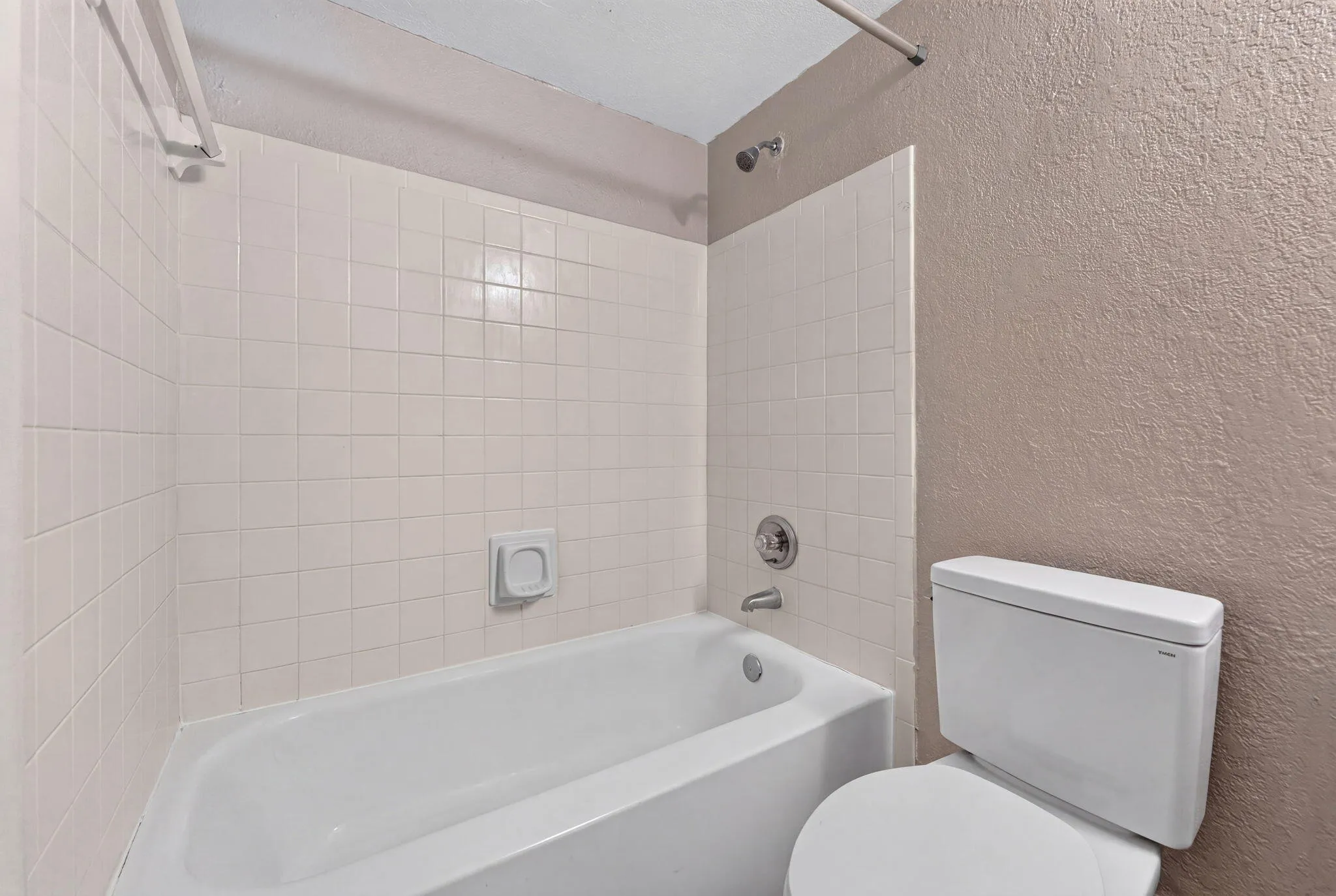 17-web-or-mls-Vacant_DSC02253_hf4k