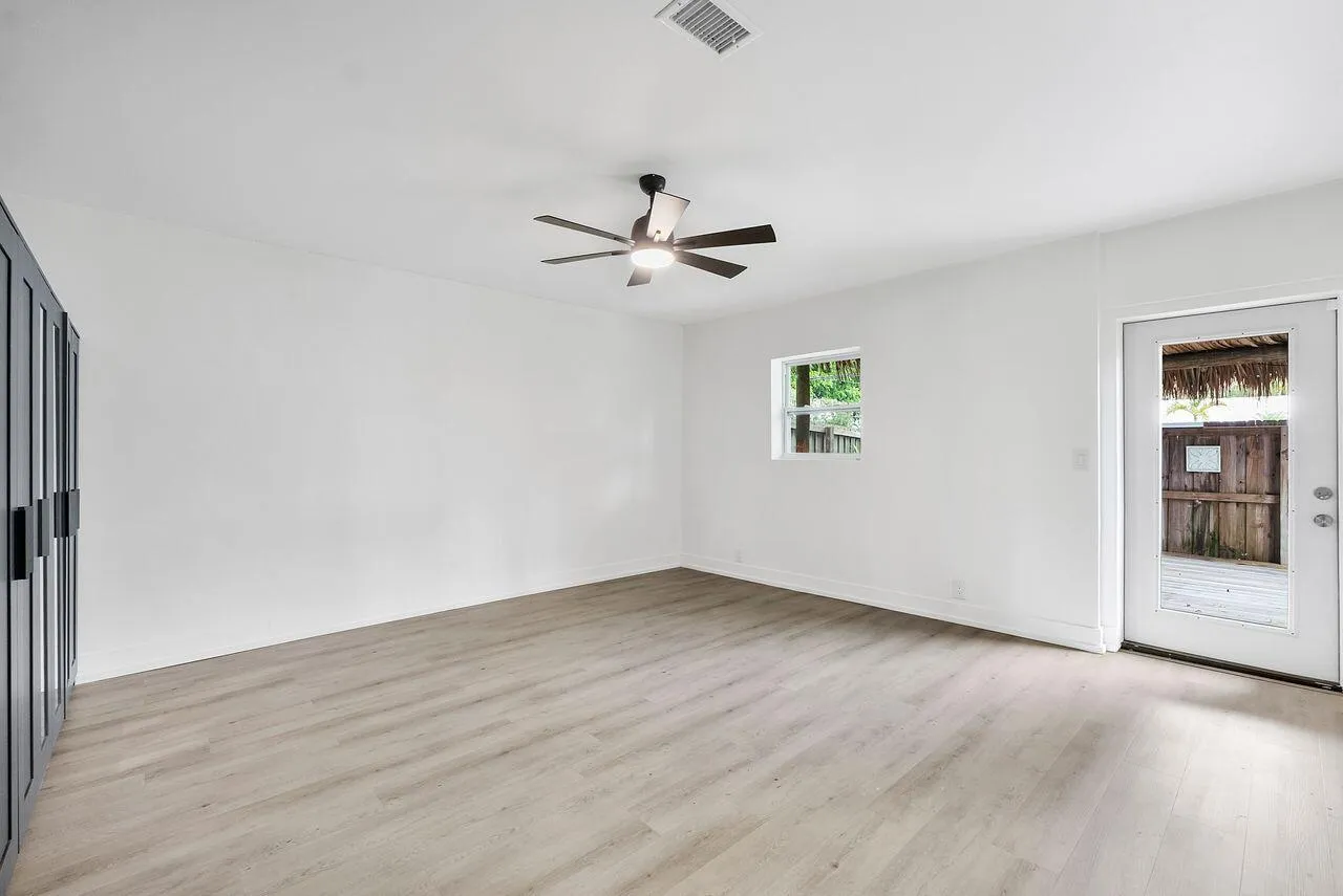 701 florida room #2
