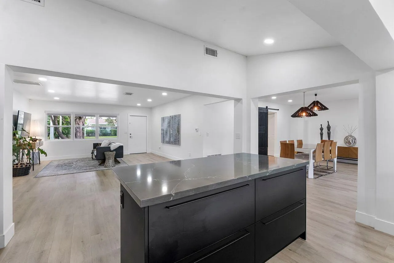 701 kitchen #3