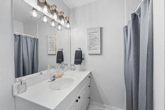 New vanity and lighting