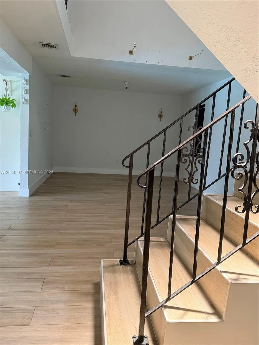 Hallway view to Dining Room