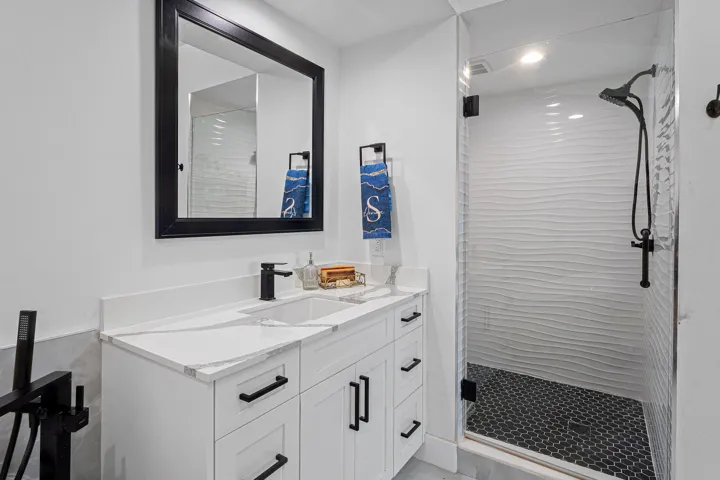 dual sinks and shower