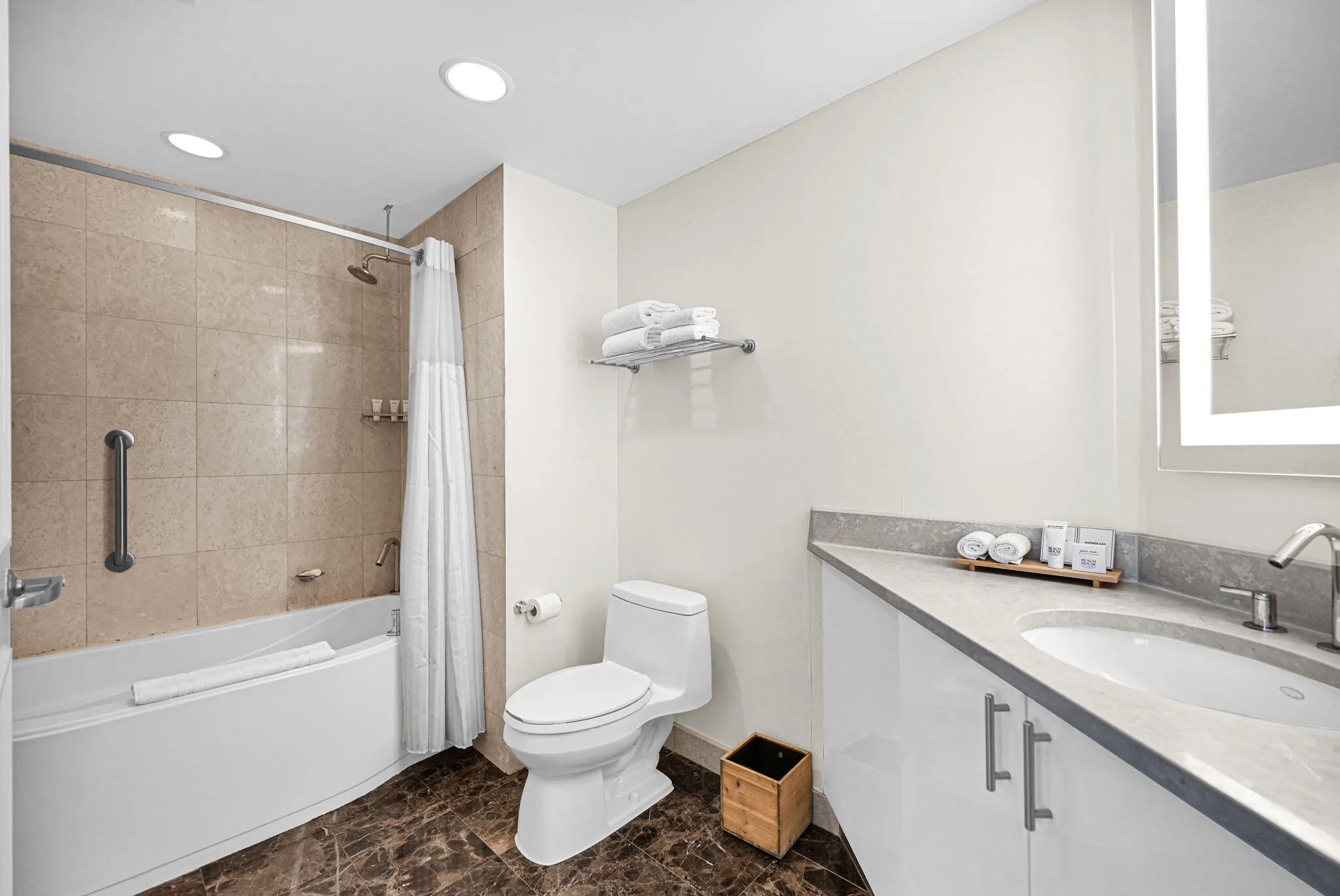 Unit A 2nd Bath
