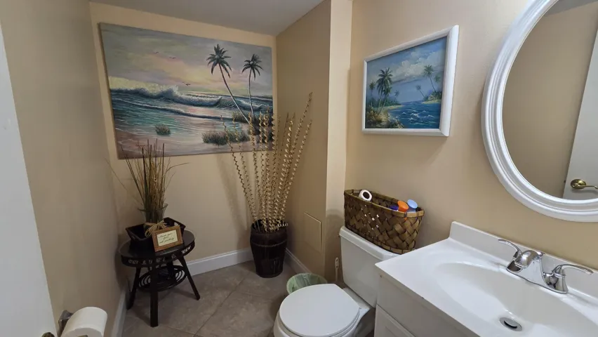 Clubhouse Bath