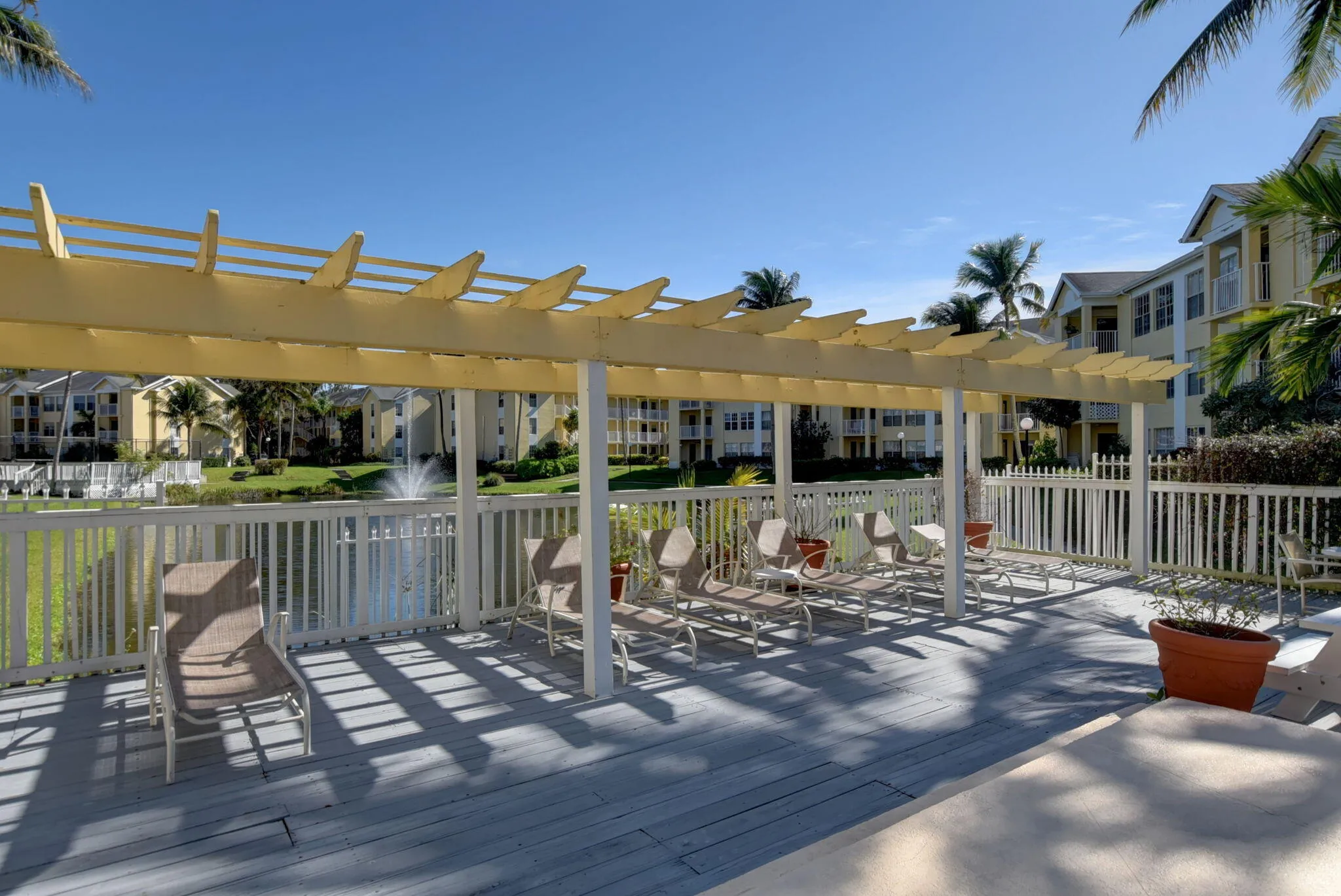 poolarea
