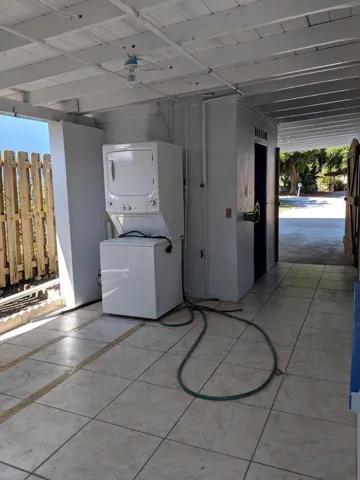 breezeway to carport